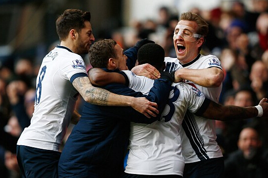 Astralis 在 PGL Astana 2025 的半决赛中以 2：1 自信地击败了 aurora 。