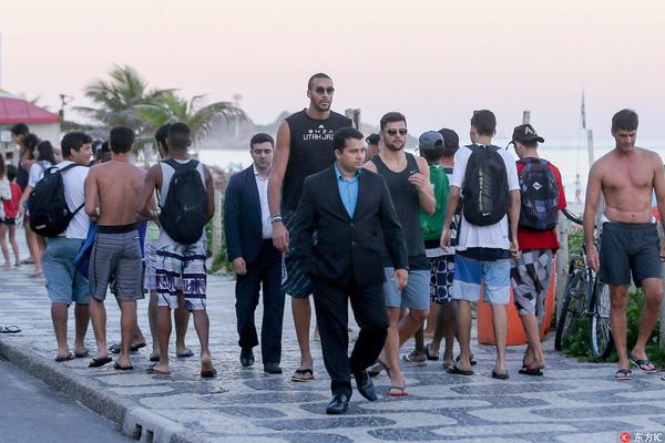 小鲁布队安全了！ Ruler 没有保护，被Oner+ Smash 击中。 T1 2-1 Generation Gaming