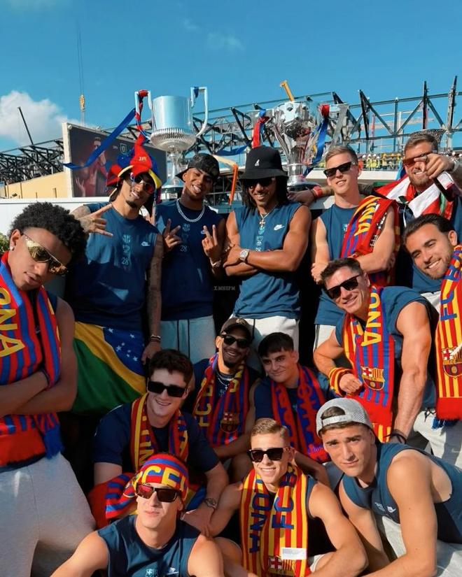 EDG公布2025赛季大名单：夺冠五人组加Xiaoxiang