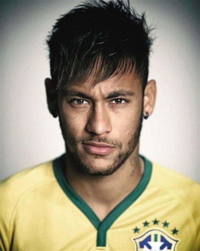 战斗歌曲开始了！Tarzan Shen已经做了12年的打野，终于掌握了这项技能。Pyez获得了四杀，双方晋级决赛轮次。